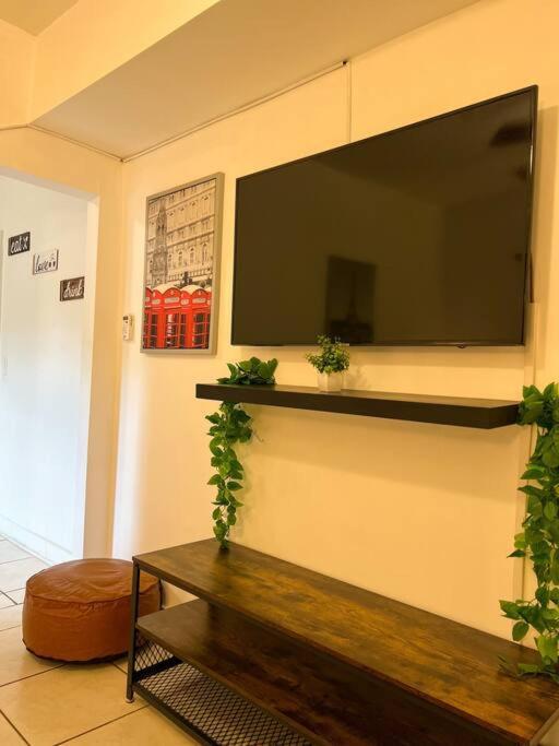 Cozy 1-Bedroom Rental In מיאמי מראה חיצוני תמונה