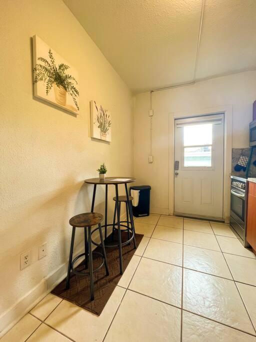 Cozy 1-Bedroom Rental In מיאמי מראה חיצוני תמונה
